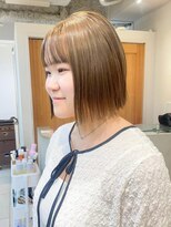 テトラ バイ ネオリーブ 横浜西口店(tetra by neolive)&nbsp;切りっぱなしボブ1ブリーチベージュハイトーン横浜N