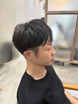 ロミバイリー(Romi by Lyee) かけたパーマを活かして◯楽にセットが出来る刈り上げショート