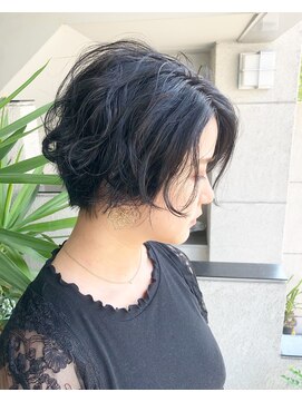 ルーナヘアー(LUNA hair) 『京都 山科 ルーナ』フェミニンショート【草木真一郎】