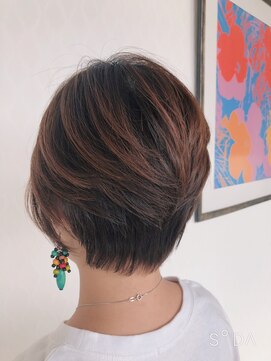 シーエーペッツ(CA-PETZ) 耳だしショートレイヤー