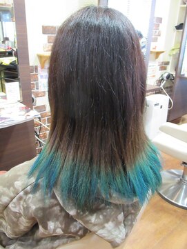 美容室 M 毛先にグリーン入れるだけで、こんなに可愛い！！