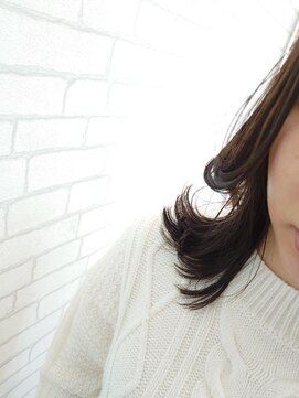 シルビジュー(Cills Bijou) ☆大人女性美髪スウィングロングレイヤー☆