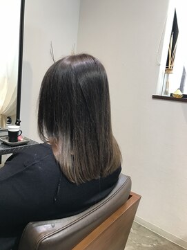 ワ ヘアー(wa-hair) サラ艶髪質改善メテオGL×ブルーグレージュ×おさまりミディアム
