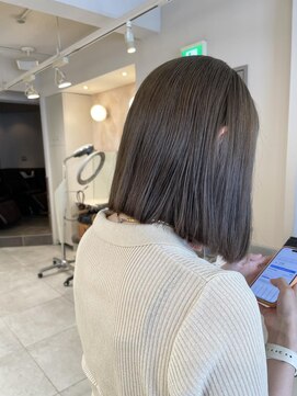 キャンバス バイ ネオリーブ 横浜西口(Canvas by neo.) きりっぱなし ロブ ベージュ ワイドバング 【miku】