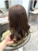 くすみベージュ