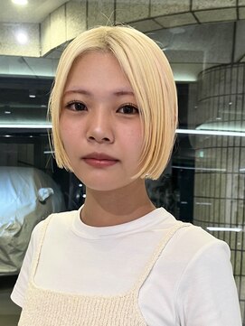 ダブ アオヤマ(DaB AOYAMA) 抜きっぱなしボブ抜きっぱなしブリーチ切りっぱなしボブ