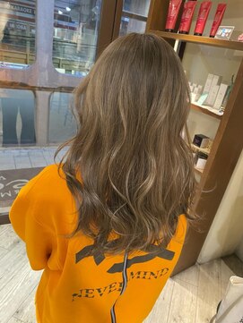 リー ヴィータ 上新庄(Lee Vita) くすみベージュ/ケアブリーチ/20代