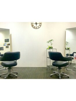 【谷町6丁目駅から徒歩2分/完全予約制】常に心地の良いおもてなしと、お客様に似合うスタイル提案を大切に*