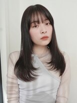 ローネス(LONESS)&nbsp;レイヤーカット　ミディアムレイヤー　ハッシュカット