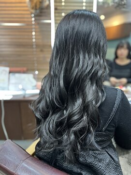 ルアン(Luan) アディクシー×ブルーブラック