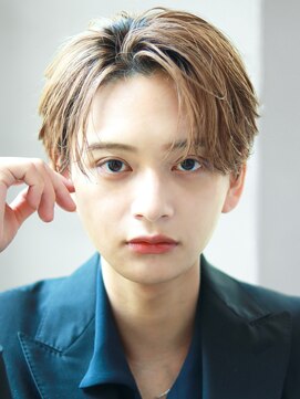 オーシャントーキョー サニー 原宿(OCEAN TOKYO Sunny) ハイトーンカラーフェザーパーマニュアンスパーマセンターパート