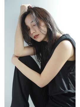 ルフュージュ バイ プロデュース 相模大野店(Refuge by Produce) 暗髪/レイヤーカット/長めバング