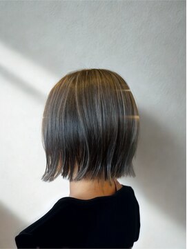 ジッカジッカ(Jicca Zicca) 似合わせショート／ショートボブ／ハイライト／カラー