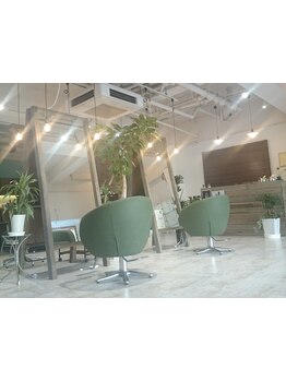 それぞれの髪質やダメージレベルを見極めたケアをご提案◎ハリ・ツヤ・潤いのある健康的な髪へ♪