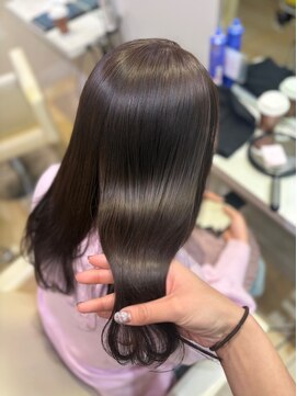 ユーフォリア 新宿店(Euphoria) 透明感アッシュグレージュ/韓国くびれ巻き