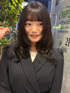 ラパンセヴェール(LA PENSEE VERT) レイヤーカット、顔まわりカット、顔まわり