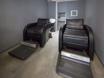 コビーバイジーナ 梅田茶屋町(Coby by Zina)の写真