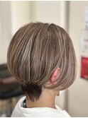 白髪ぼかしハイライト×ボブ