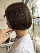 りら(Lilas)&nbsp;besty御用達前上がり丸みショートボブ