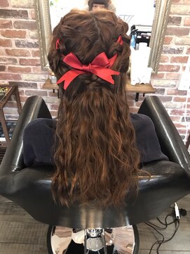 アールエイチ(ЯH) 結婚式およばれスタイル