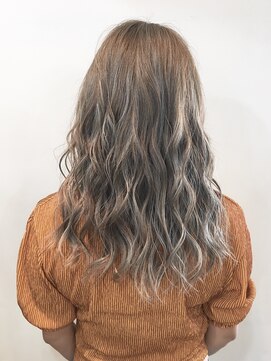 リタ ヘアメイク(Rita hair make) 太×細ハイライト