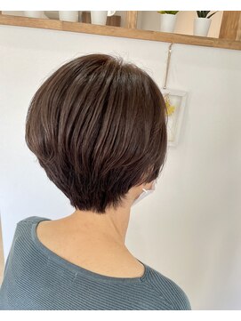 ラナニ(Lanani) 襟足すっきりショートスタイル