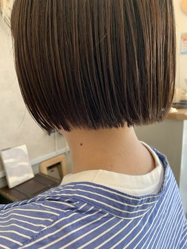 アノニム(Anonyme) 切りっぱなミニしボブ