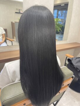 アンスリウム 吹田(Anthurium) ミディアムレイヤー/大人可愛い/髪質改善/シースルーバング