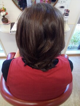 フワリ(Fuwari) 艷感ショート