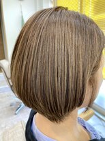 キッテ(kitte)&nbsp;ひし型ショートボブ