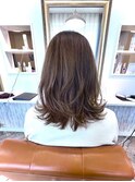オリーブベージュ