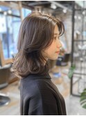 外ハネくびれミディアム×透明感グレージュ