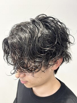 アオク(AOKU) メンズ前下がりマッシュ×波巻きツイストスパイラルパーマ