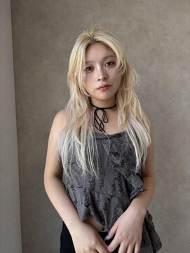 ミューバイケンジ(miu by KENJE) ハイトーンレイヤースタイル