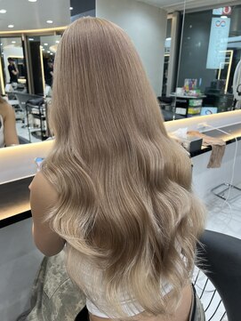 ラピス 渋谷本店(Lapis) ミルクティーベージュ/ハイトーン/レイヤーカット/髪質改善