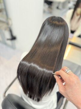 ヴィヴィー 福岡天神店(VIVIE) 艶縮毛矯正