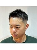 サイドのフェードカットで清潔感MAX◎ワイルドショート