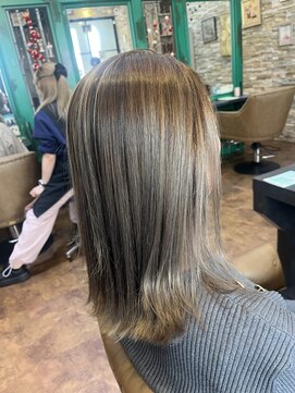 ヘアーラウンジ アンフィ 井土ヶ谷(Hair Lounge Anphi) ハイライト