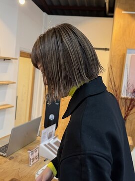 イロ(ilo created by grace) ボブ/切りっぱなし/大人ボブ/コンパクトボブ