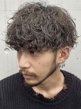 フィフス(fifth) 原宿波巻きスパイラルパーマラウンドマッシュカット刈り上げ黒髪