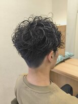 ウイバイファースト(u'i by first)&nbsp;ツーブロックスタイル×スパイラルパーマ