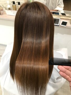 ビオス(Beoth) ハイトーンやハイダメージ毛の方にオススメ☆プレミアム髪質改善