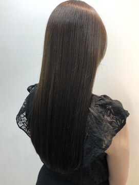 エスカーラ 表参道(THE ESCALA) ダメージレスカラー&髪質改善トリートメントで圧倒的に美しく!