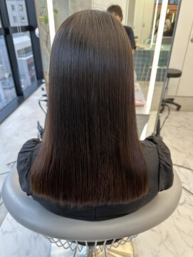 ロンドルーチェ 心斎橋(Lond luce) ダークアッシュ/ミディアムレイヤーカット［髪質改善/縮毛矯正］