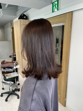 ルネ 北千住(Renee) 顔まわりレイヤー_ラベンダーベージュ_ベージュブラウン