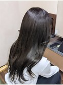 暗髪ロングヘア