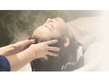 ハレ(Hale)の雰囲気（フルフラットシャンプー台で、心地の良いヘッドスパが楽しめます）