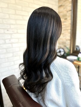 アトリエナガノ(atelier nagano) ニュアンスカラー/センターパート/ツヤ髪スタイル/ブルージュ