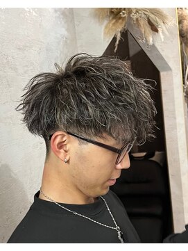 レイ(Lay.) 【スタイリスト遠藤】波巻きパーマ