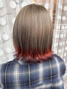 サリュー バイ イザ(Salut by IZA) 裾カラーミディアムに合わせたカット外ハネ